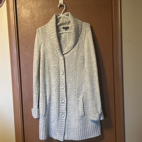 Dalia Sweater beige size medium - Picture 5 of 5